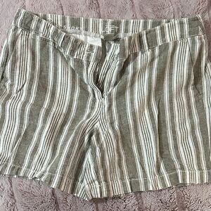 Size 8 LOFT Olive and White Striped Linen-Blend Shorts